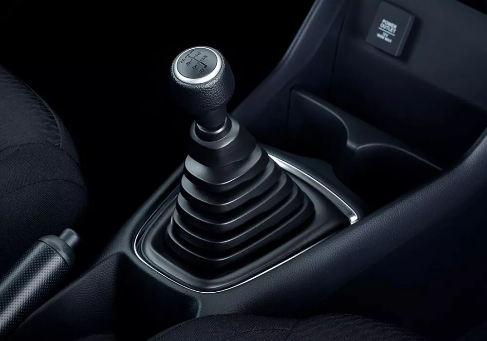 6-Speed M/T