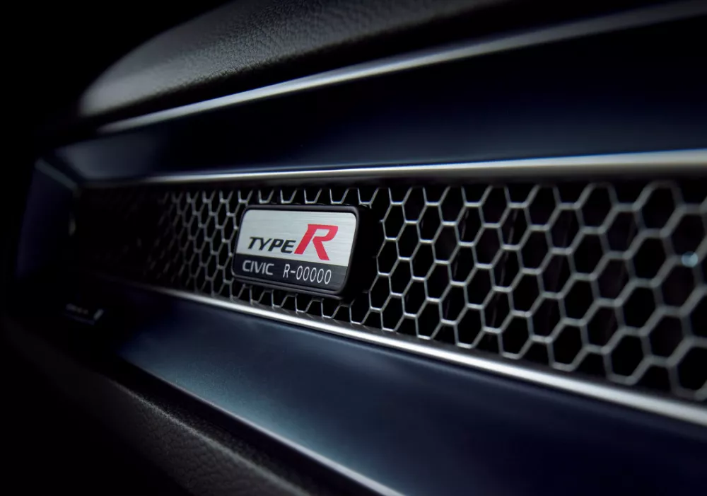 Type R Signature Plate