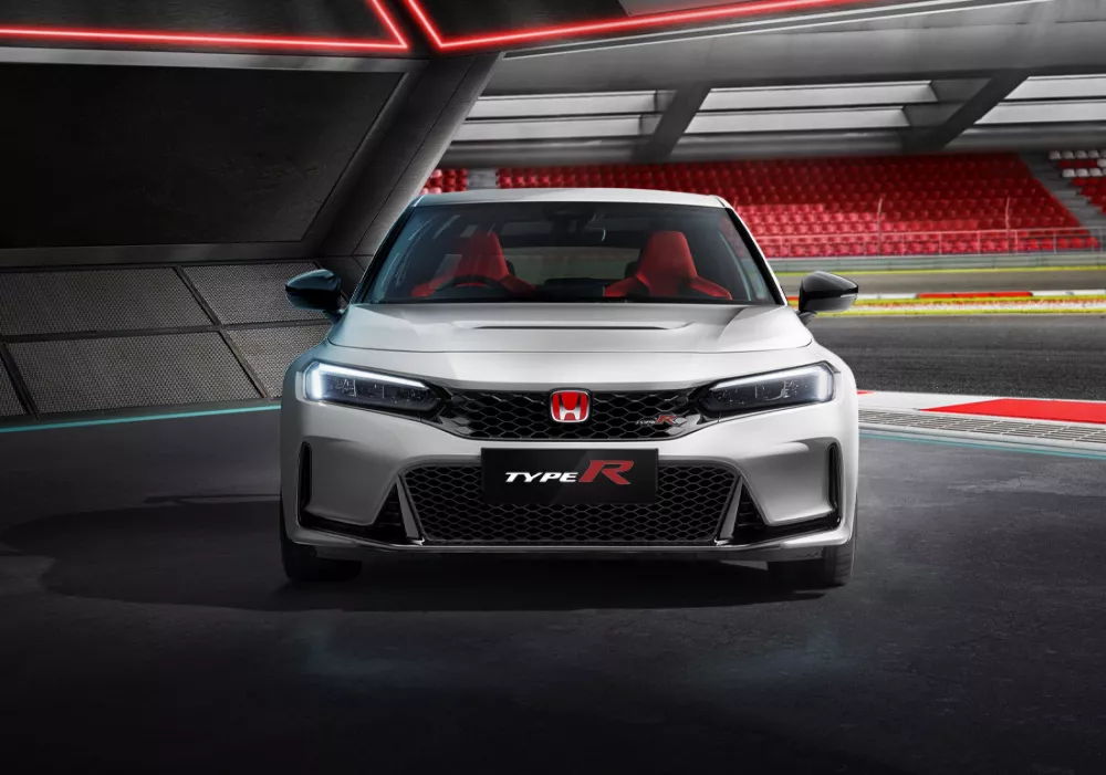 Sporty Bumper Design