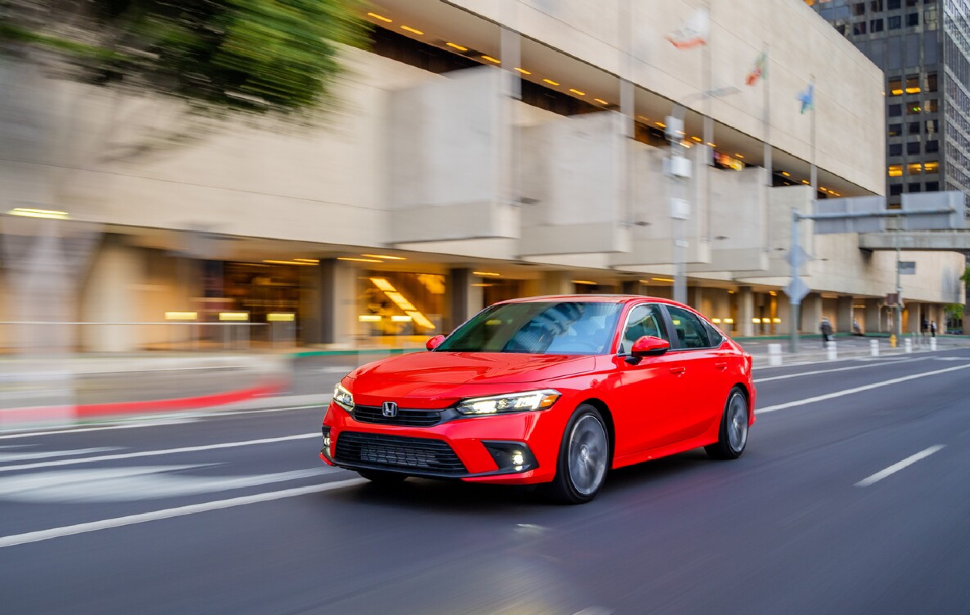 Honda Civic Raih Penghargaan Car of The Year